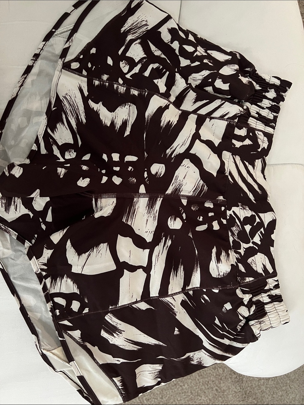 lululemon athletica Brown and White Speed Up 4” Abstract Print Athletic Shorts